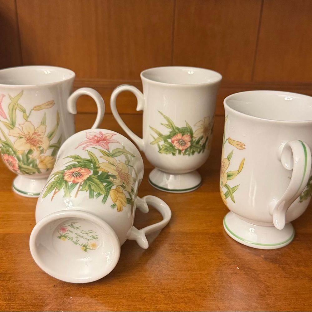 Floral Ceramic Mugs Set of 4